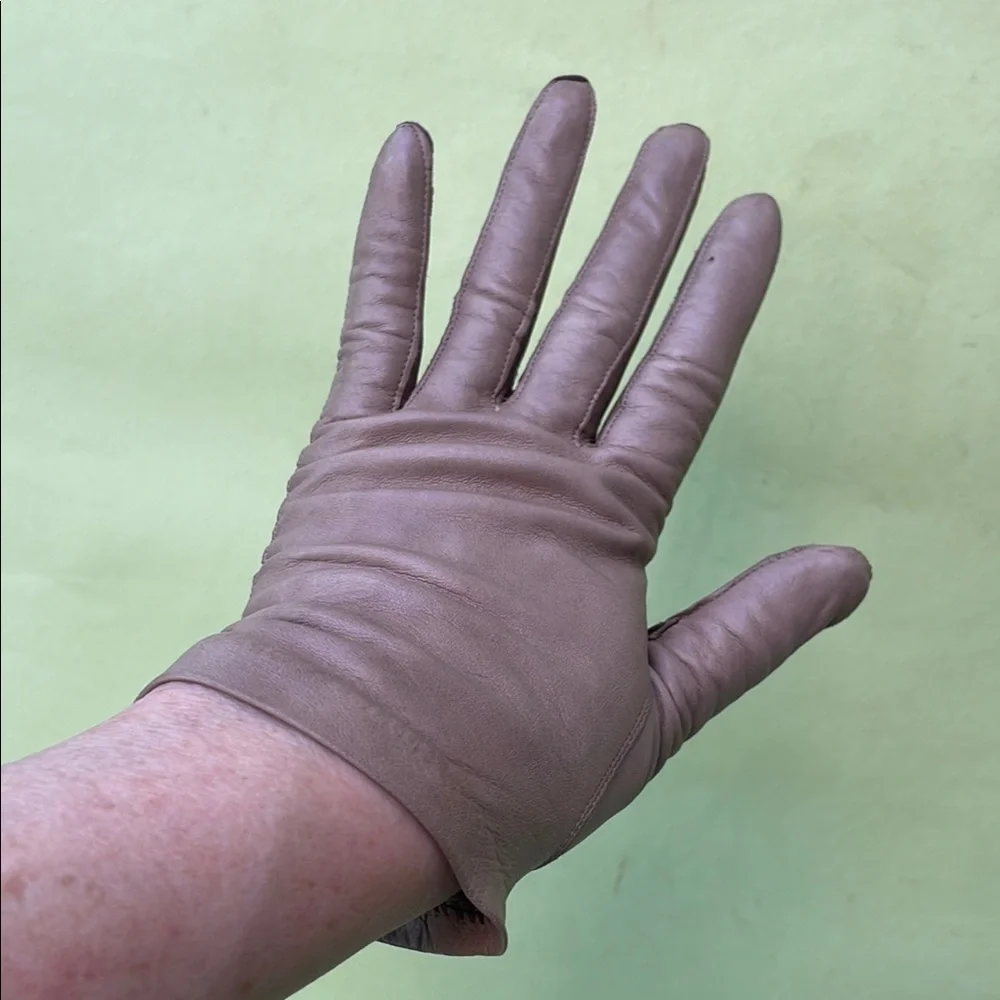 Vintage Grayish Tan Leather Gloves